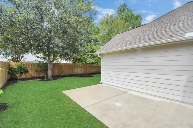 $2,500 | 17311 Elverson Oaks Drive, Tomball, TX 77377