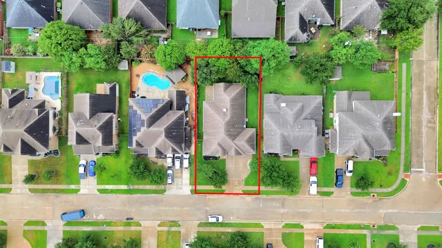 $2,500 | 17311 Elverson Oaks Drive, Tomball, TX 77377