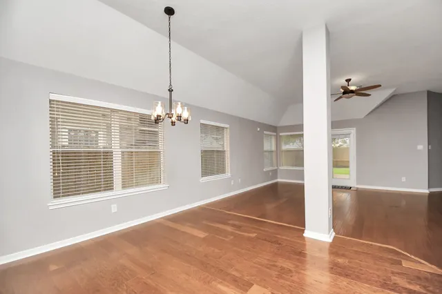 $2,500 | 17311 Elverson Oaks Drive, Tomball, TX 77377