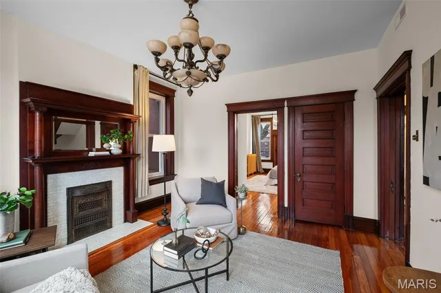 $599,000 | 3728 Arsenal Street, St. Louis, MO 63116