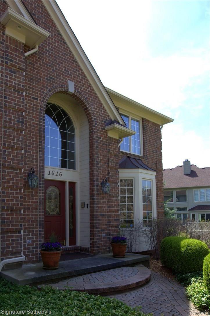 1616 Springview Court Rochester, MI 48307 - Photo 7 of 51 6.jpg