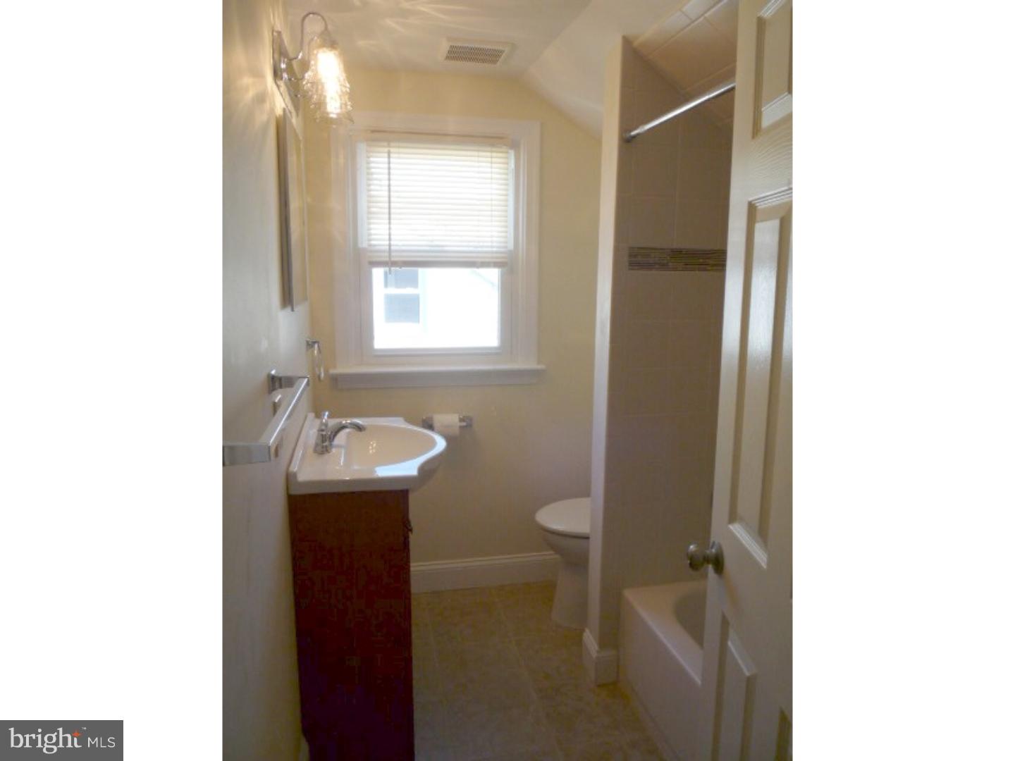 412 County Avenue Maple Shade, NJ 08052 - Photo 18 of 21 Bathroom
