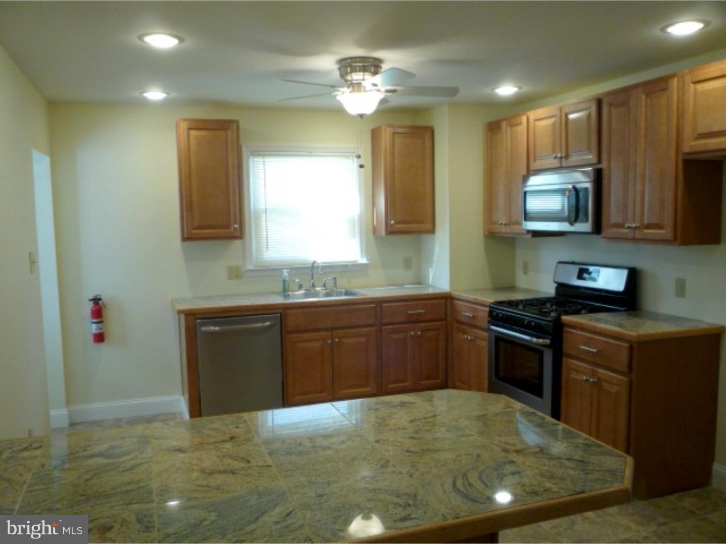 412 County Avenue Maple Shade, NJ 08052 - Photo 5 of 21 Kitchen