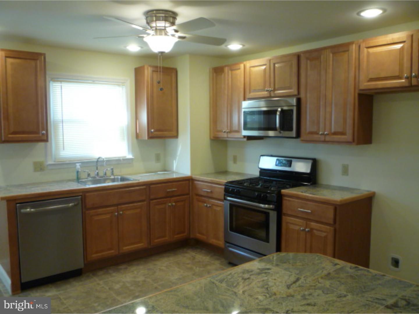 412 County Avenue Maple Shade, NJ 08052 - Photo 6 of 21 Kitchen
