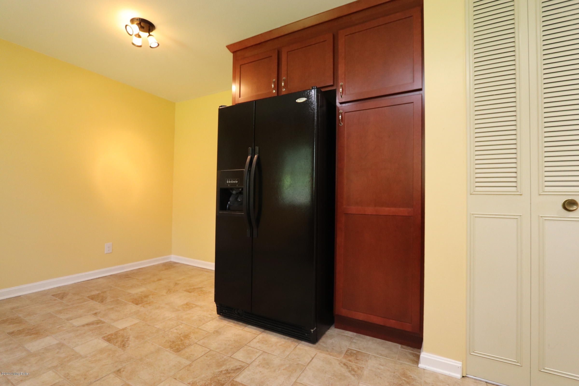 8107 Welsh Road Pewee Valley, KY 40056 - Photo 17 of 33 kitchen14