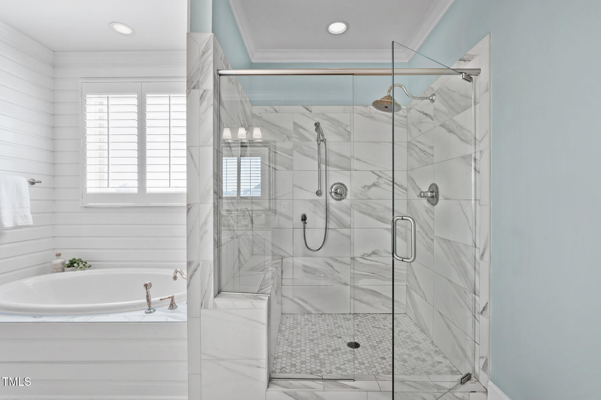 5025 Fanyon Way Raleigh, NC 27612 - Photo 36 of 69 Primary Bath