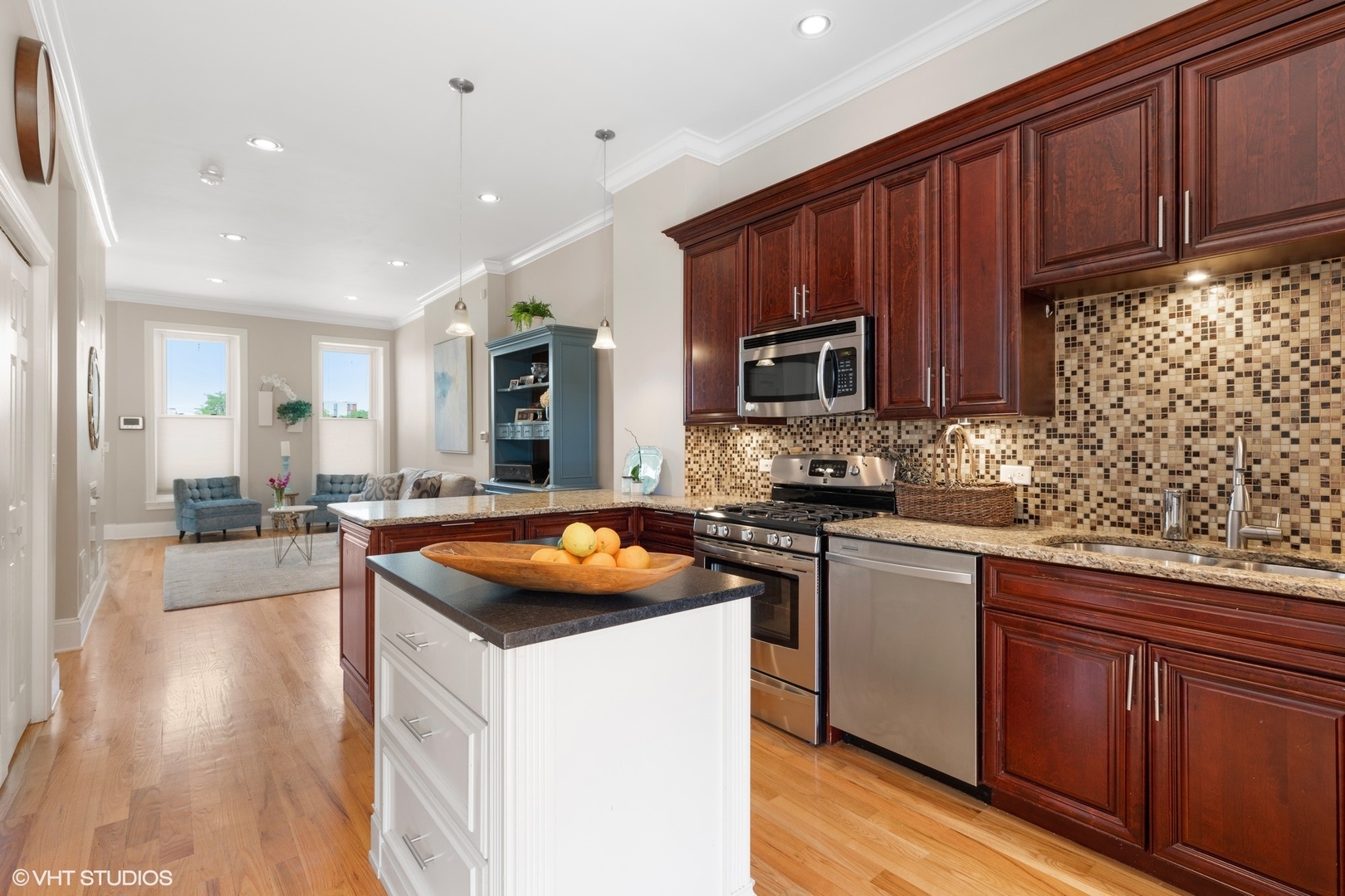 1007 South Racine Avenue Chicago, IL 60607 - Photo 4 of 23