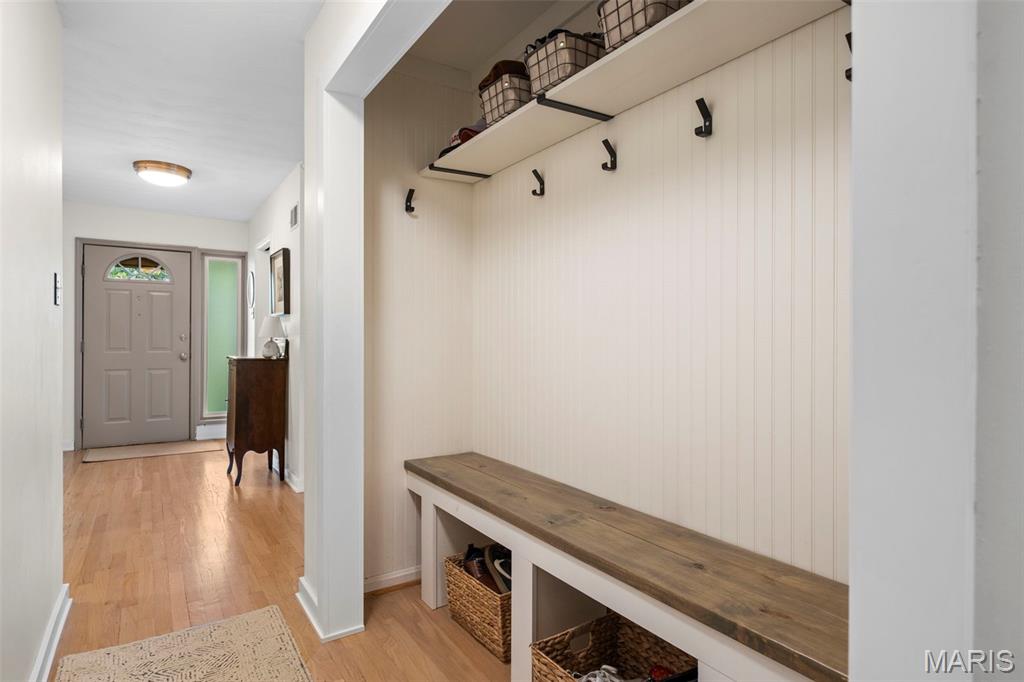 1414 Grant Road Webster Groves, MO 63119 - Photo 17 of 48 Gallery Image 17