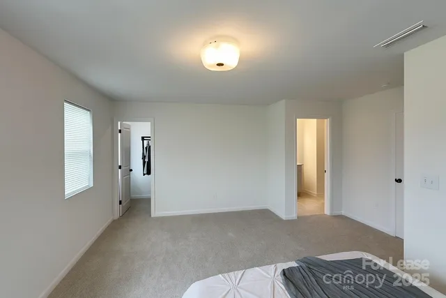 a view of livingroom with furniture