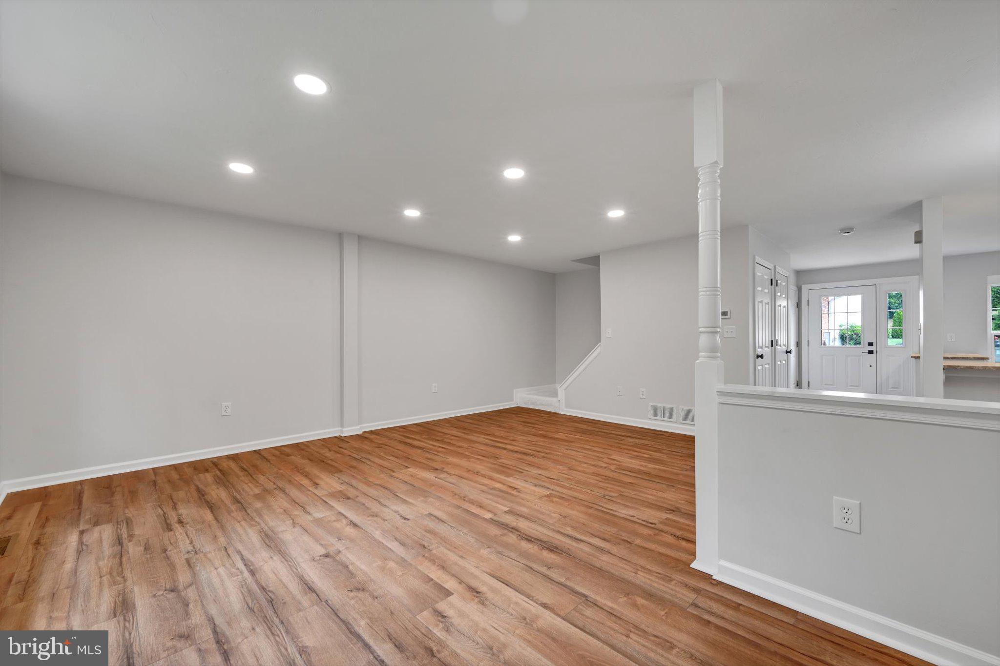 382 Crosswinds Drive Lititz, PA 17543 - Photo 6 of 31