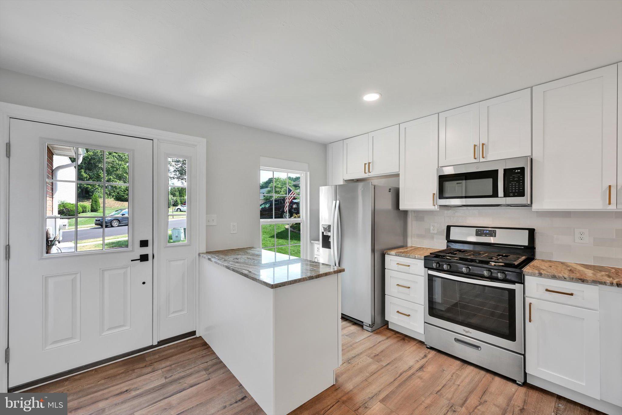 382 Crosswinds Drive Lititz, PA 17543 - Photo 10 of 31