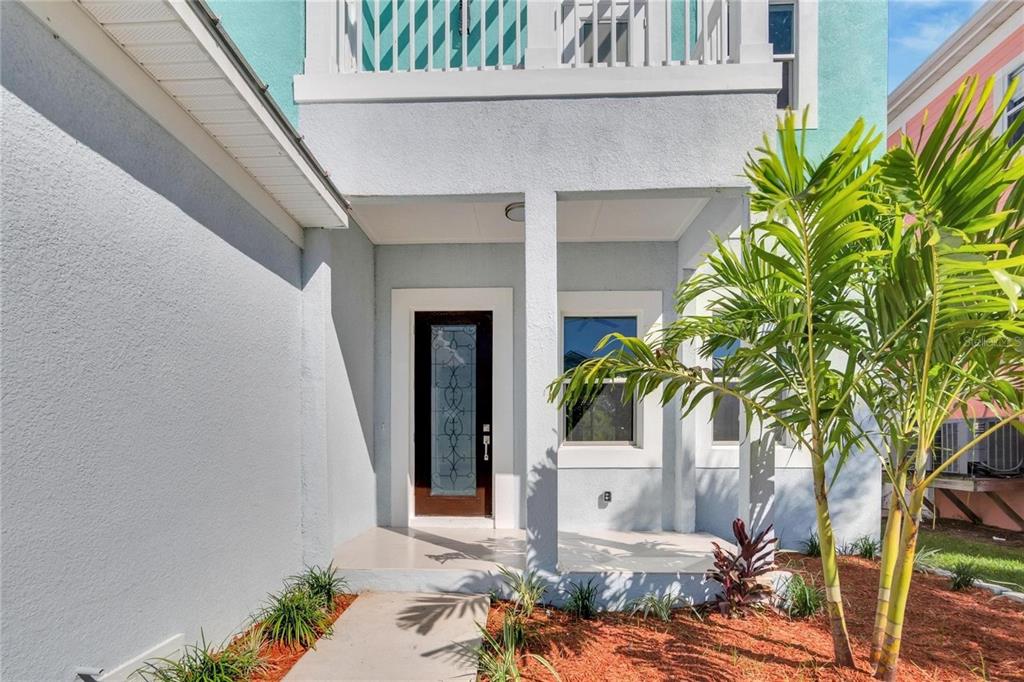 6516 Simone Shores Circle Apollo Beach, FL 33572 - Photo 2 of 19