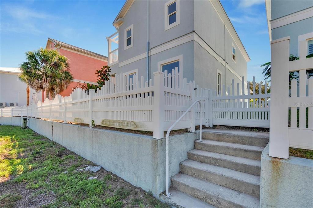 6516 Simone Shores Circle Apollo Beach, FL 33572 - Photo 4 of 19