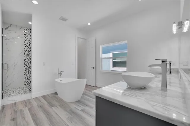 $749,000 | 6516 Simone Shores Circle, Apollo Beach, FL 33572