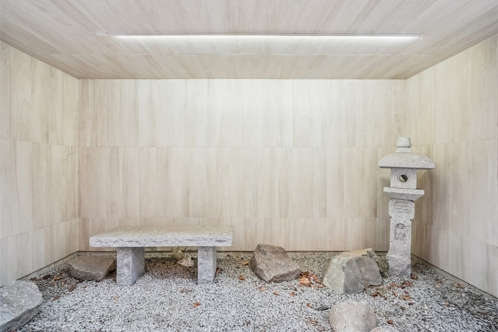 196 West Springfield Street, Unit 1 Boston, MA 02118 - Photo 26 of 31