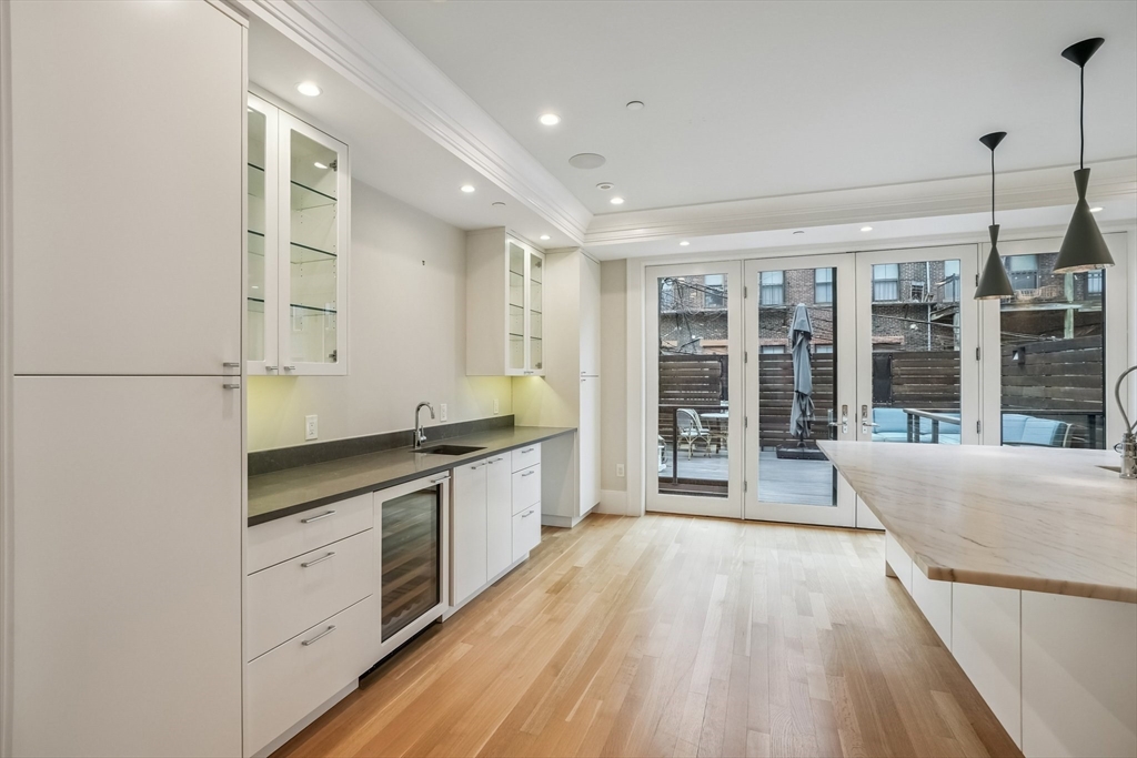 196 West Springfield Street, Unit 1 Boston, MA 02118 - Photo 8 of 31