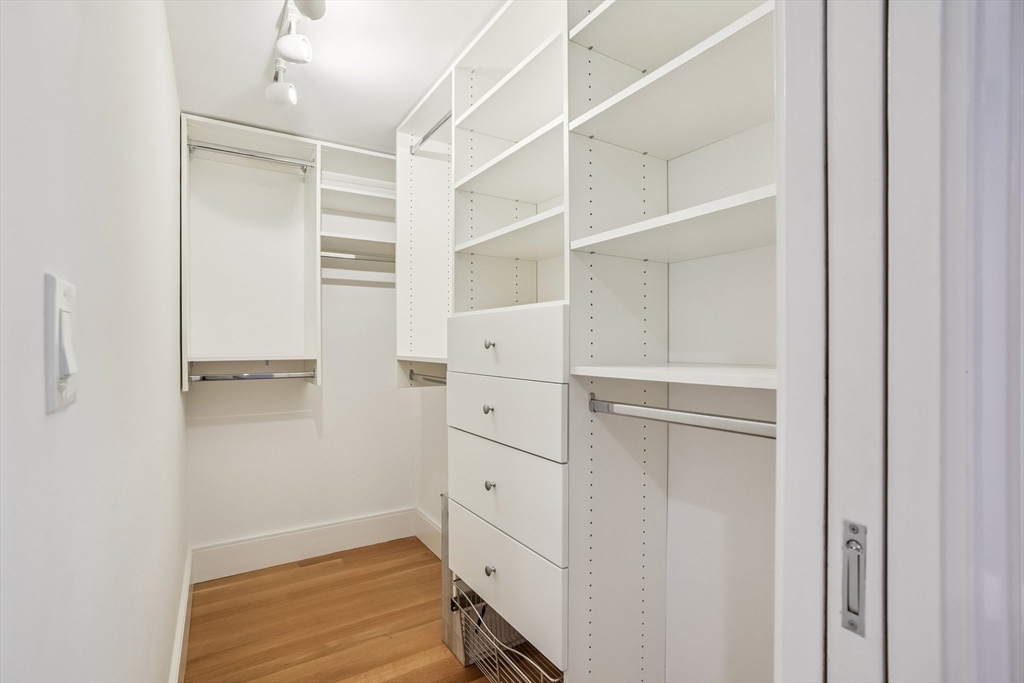 196 West Springfield Street, Unit 1 Boston, MA 02118 - Photo 9 of 31