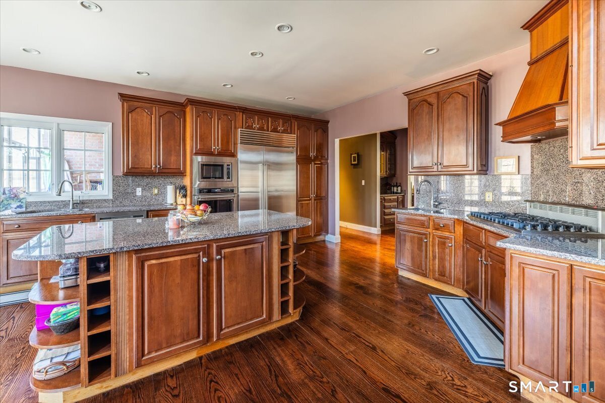 8 Nod Hill Road Oxford, CT 06478 - Photo 12 of 40