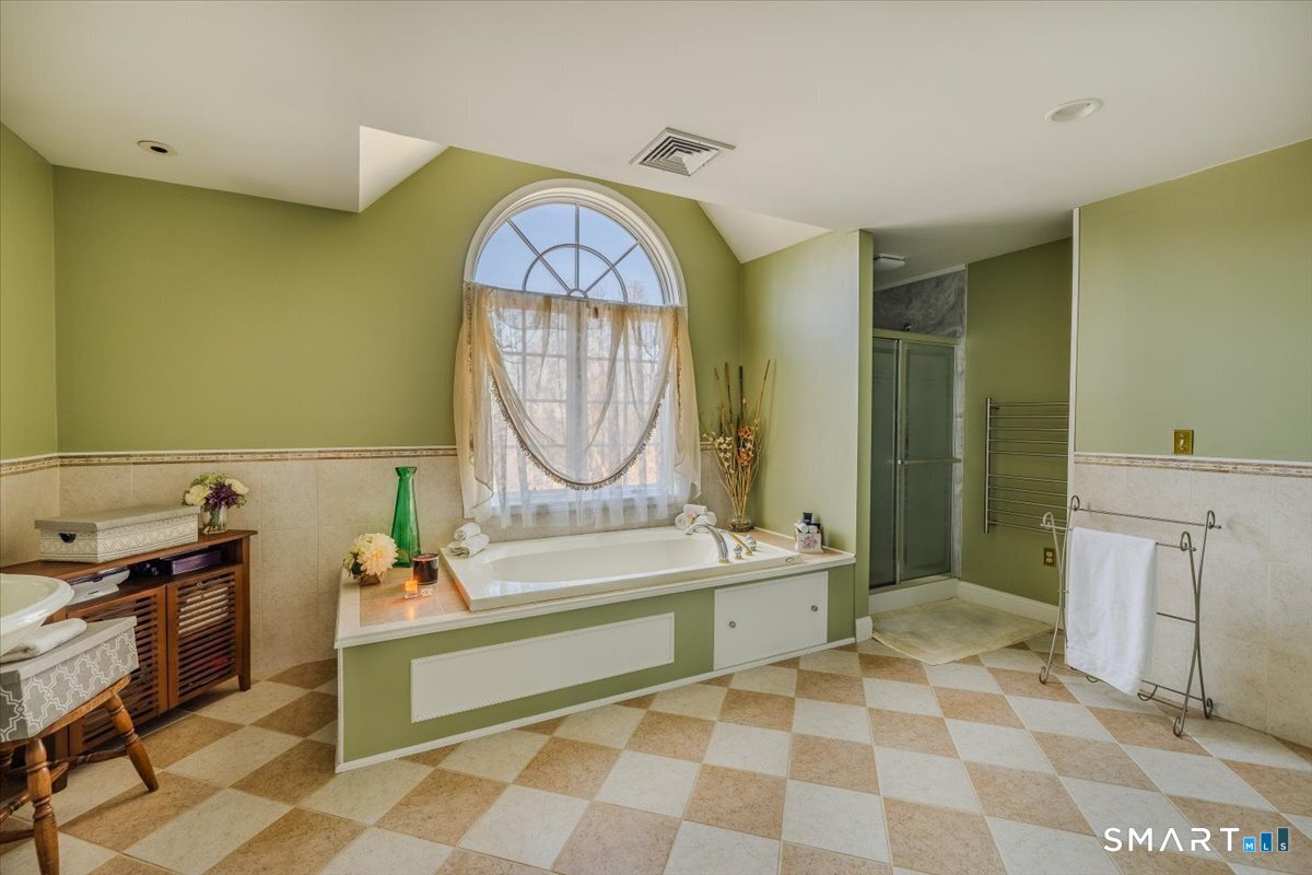 8 Nod Hill Road Oxford, CT 06478 - Photo 24 of 40