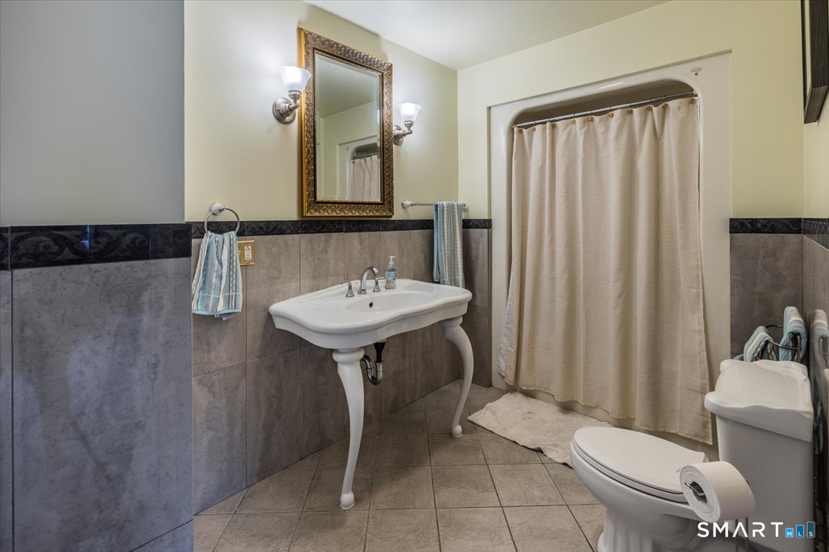 8 Nod Hill Road Oxford, CT 06478 - Photo 27 of 40