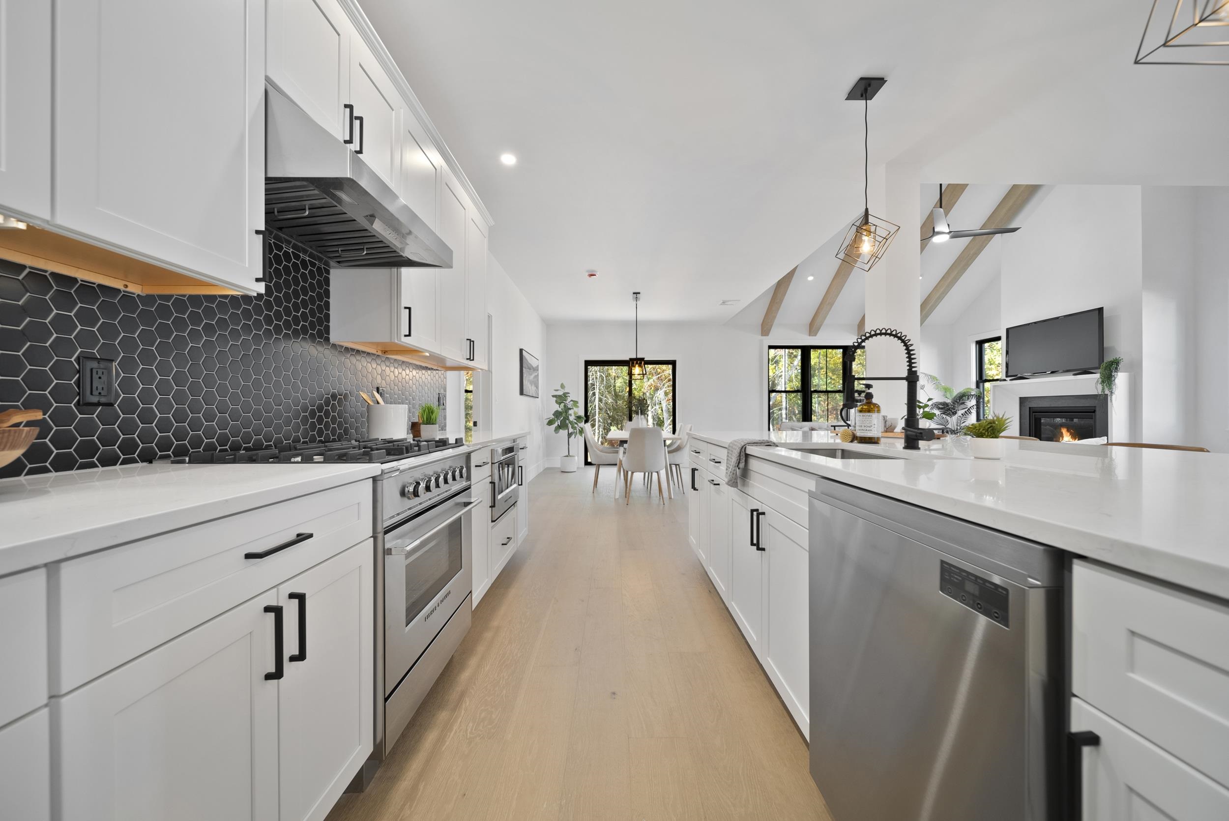 55 Trails Edge Road Windham, NH 03087 - Photo 13 of 43