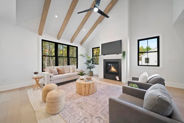 $1,025,000 | 55 Trails Edge Road, Windham, NH 03087