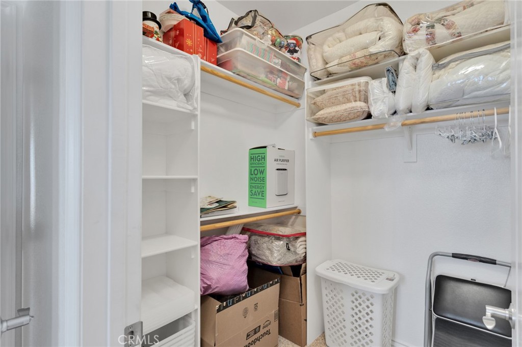 8482 Tumbleweed Road Phelan, CA 92371 - Photo 37 of 61 a utility room with dryer and washer