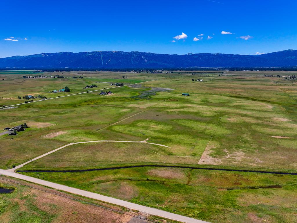 13239 Finlandia Road McCall, ID 83638 - Photo 5 of 9