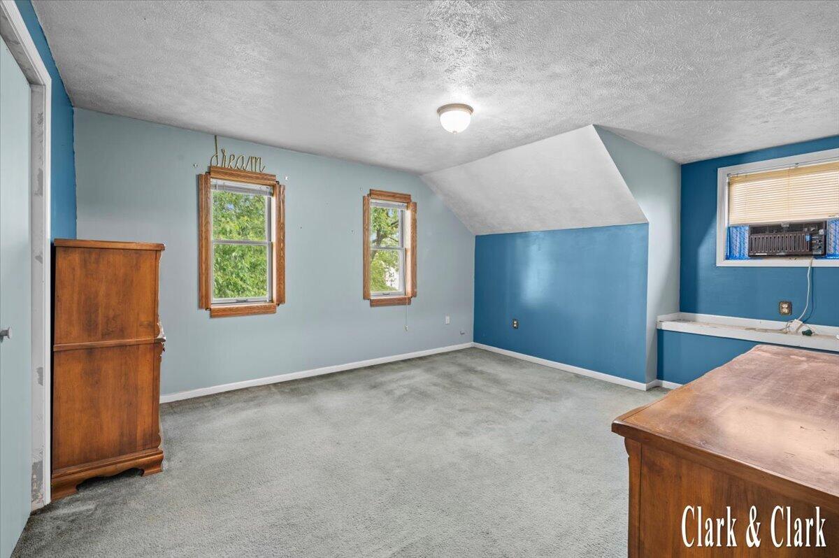 8727 North Amble Road Howard City, MI 49329 - Photo 14 of 37 68-Interior 11a