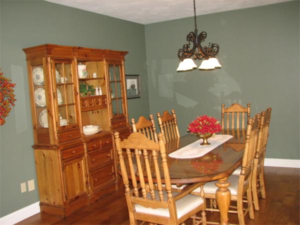 31 Hall Road Webster, MA 01570 - Photo 3 of 28 Gallery Image 3