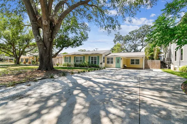 $565,000 | 4417 West El Prado Boulevard, Tampa, FL 33629
