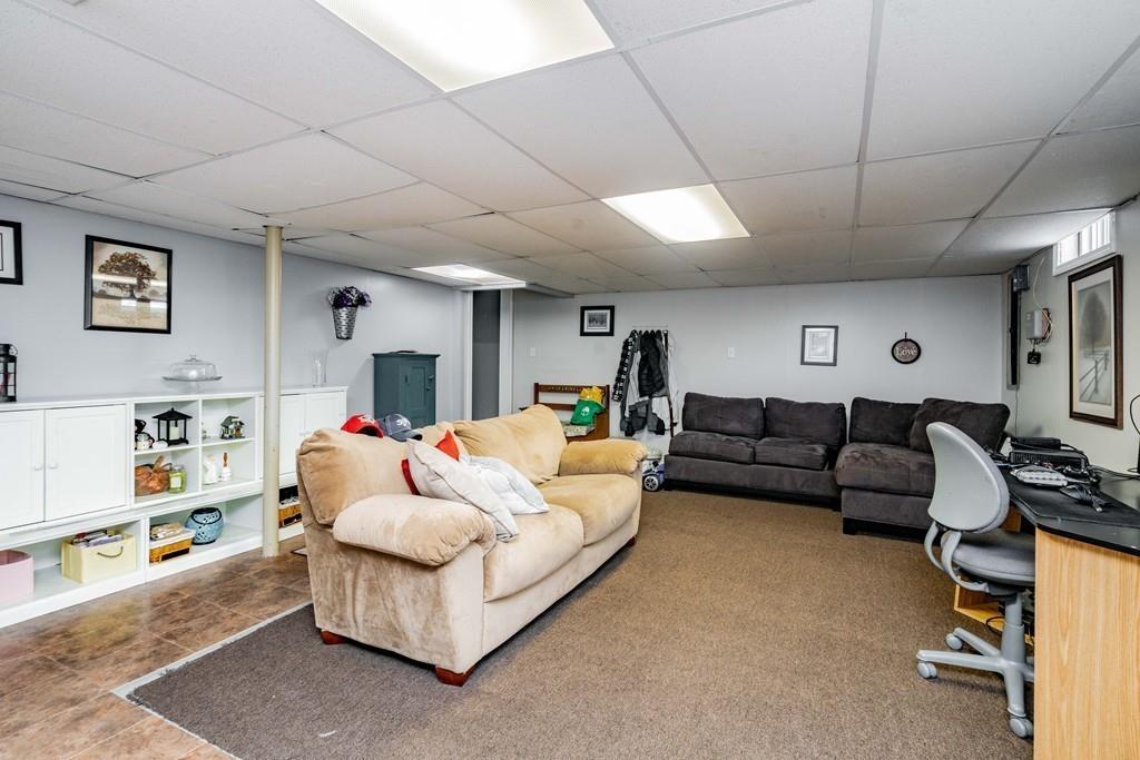 23 Delaware Avenue Springfield, MA 01119 - Photo 33 of 42