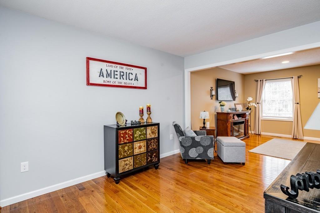 23 Delaware Avenue Springfield, MA 01119 - Photo 8 of 42
