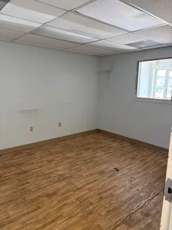 a view of empty room with window
