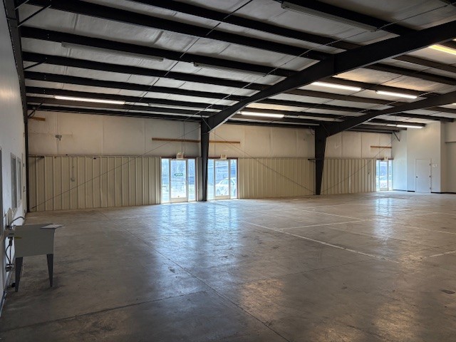 221 West Dunbar Cave Road Clarksville, TN 37040 - Photo 9 of 11 a view of an empty room