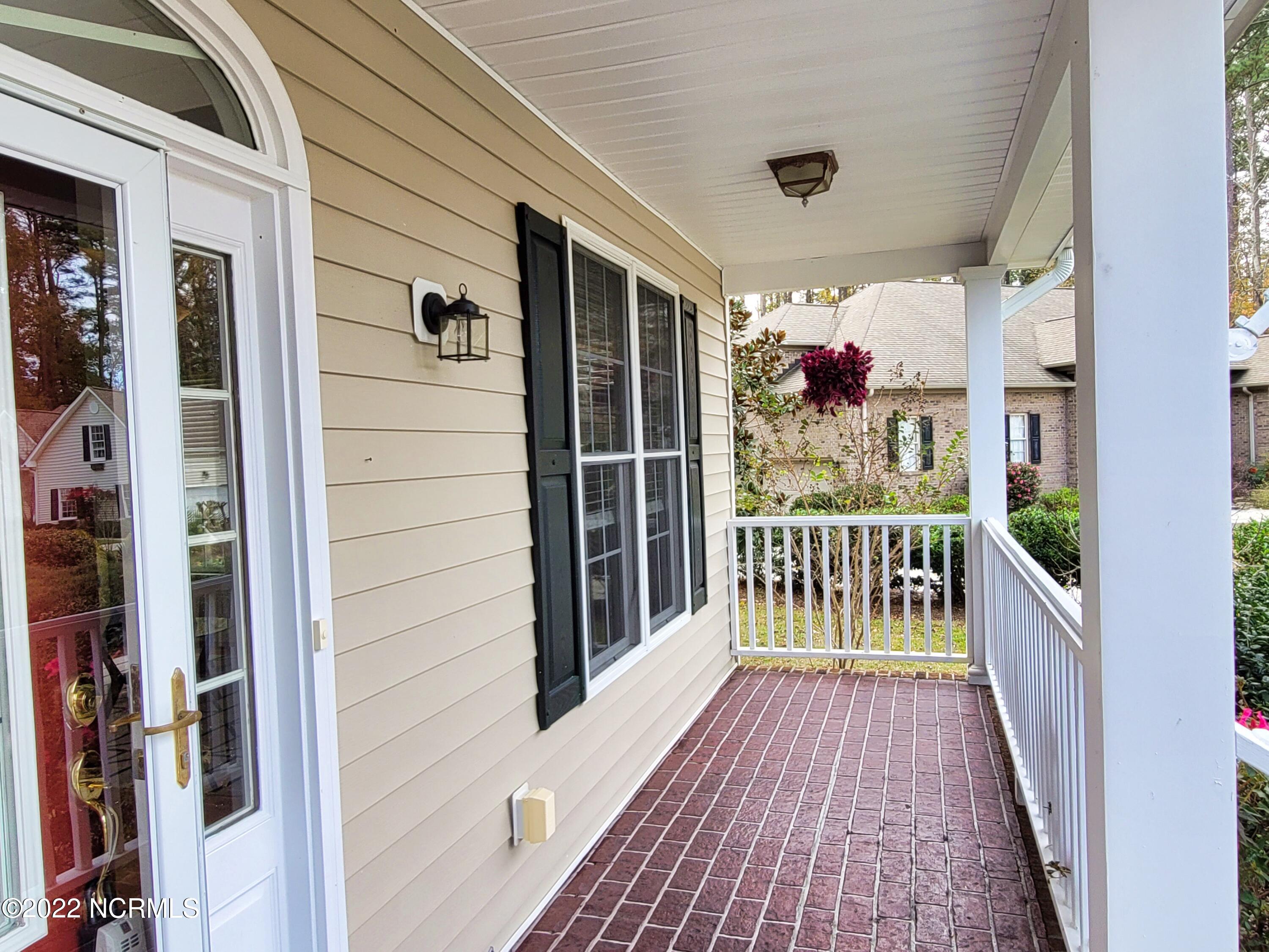 133 Nyon Road New Bern, NC 28562 - Photo 9 of 61 20221123_120952