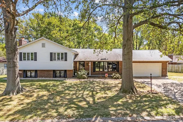 $285,000 | 1307 Kim Drive, O'Fallon, IL 62269