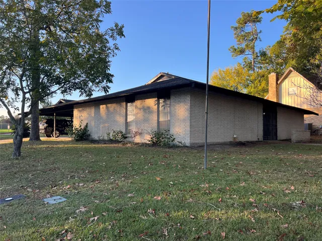 $1,550 | 401 Oakhill Drive, Conroe, TX 77304