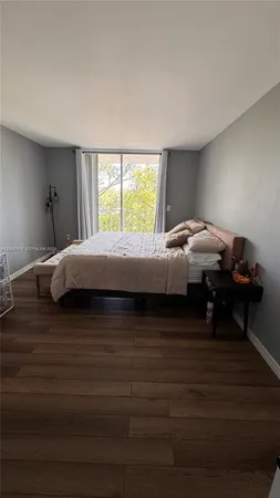 $2,300 | Legion Park, Miami, FL 33138