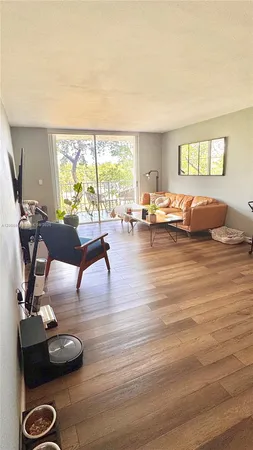 $2,300 | Legion Park, Miami, FL 33138