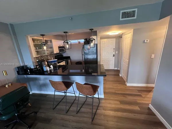 $2,300 | Legion Park, Miami, FL 33138