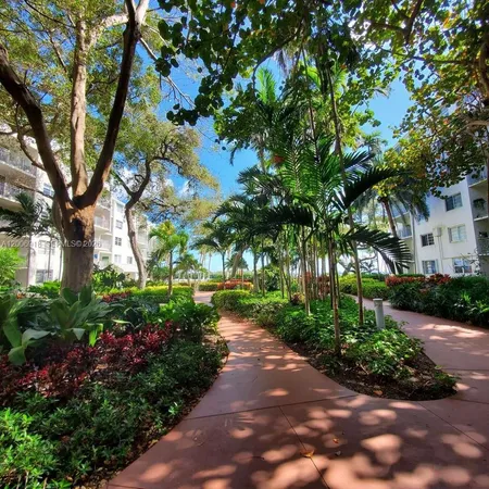 $2,300 | Legion Park, Miami, FL 33138