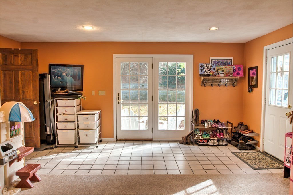 88 Concord Road Chelmsford, MA 01824 - Photo 12 of 26 Gallery Image 12