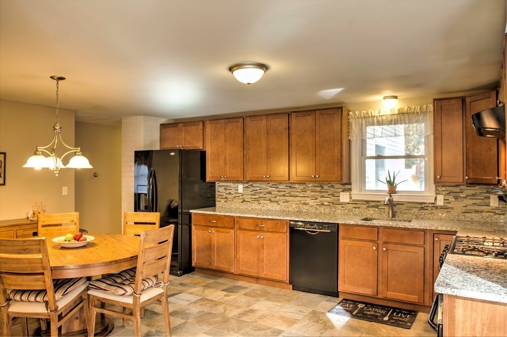 88 Concord Road Chelmsford, MA 01824 - Photo 10 of 26 Gallery Image 10