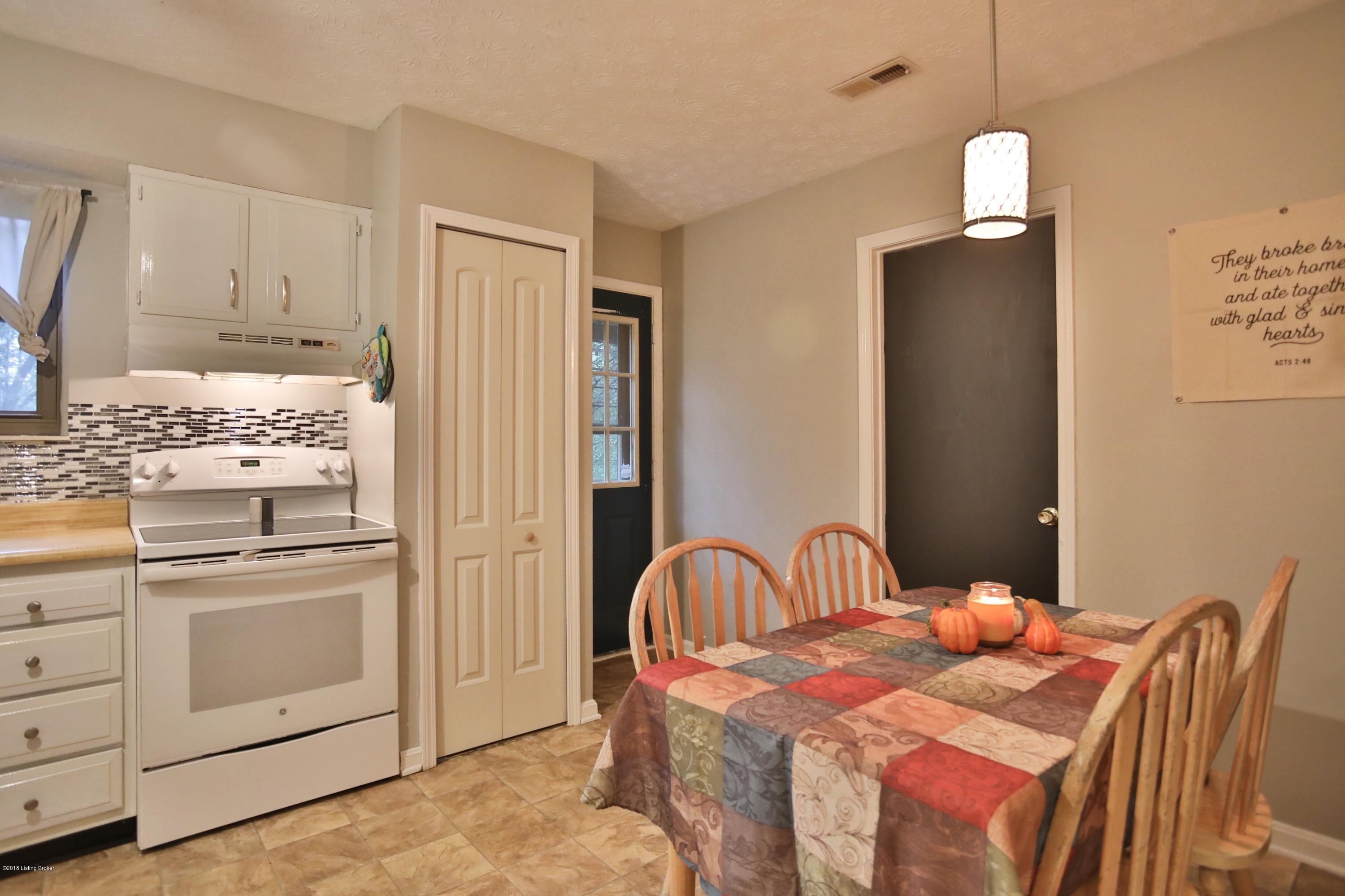 6203 Park Road Crestwood, KY 40014 - Photo 7 of 22 4E0A7301