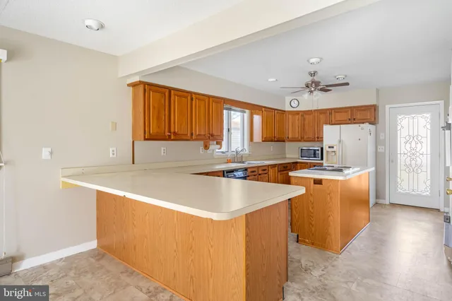 $899,000 | 38225 Piney Point Road, Ocean View, DE 19970