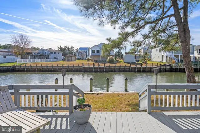 $899,000 | 38225 Piney Point Road, Ocean View, DE 19970