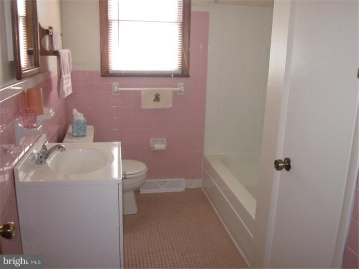 135 Nottingham Road Pennsville, NJ 08070 - Photo 14 of 21