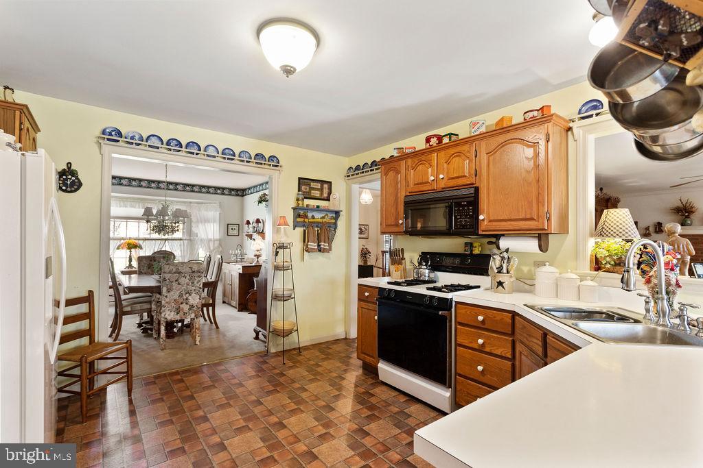 150 Manor Road Red Lion, PA 17356 - Photo 14 of 42 Gallery Image 14