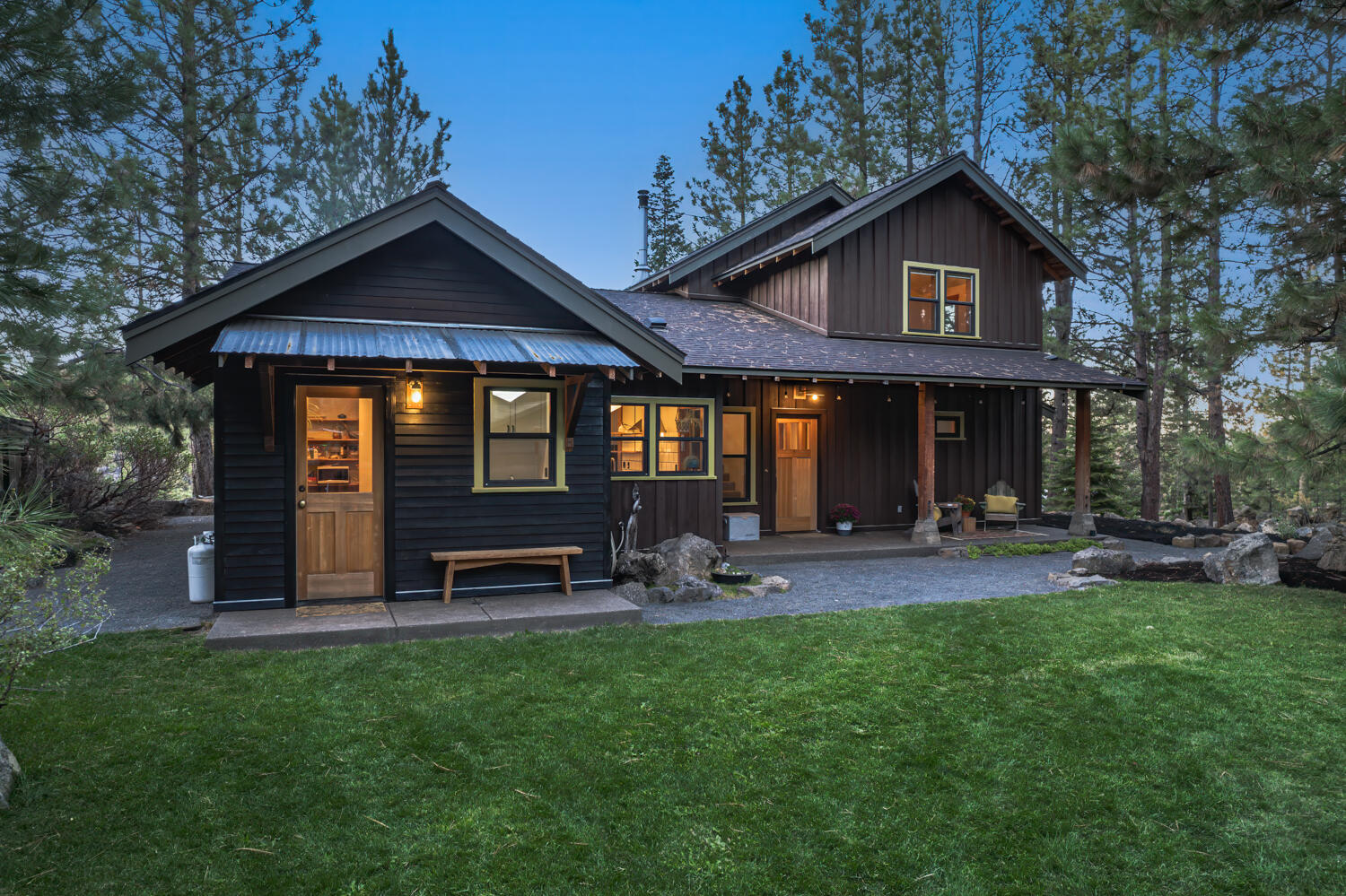 18776 Choctaw Road Bend, OR 97702 - Photo 37 of 52 Front of the home